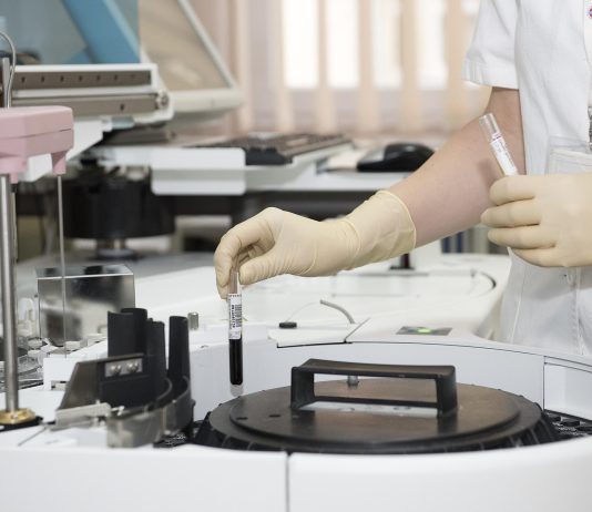 Sanità, la Regione rafforza il Molecular Tumor Board: 624 mila euro per l’oncologia di precisione