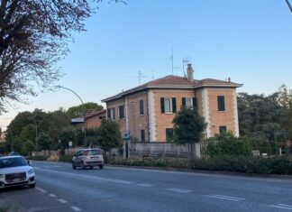 Fossombrone: tunisino 20enne, irregolare, tenta furto di un’auto. Colto in flagrante fugge. Ex agente Pol. Pen. lo bracca