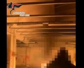 Fabbricavano bottiglie Molotov. Indagini e sequestri dei Carabinieri