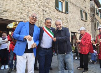 Apecchio chiude con Maurizio Battista e guarda al futuro: il tartufo si conferma volano di territorio