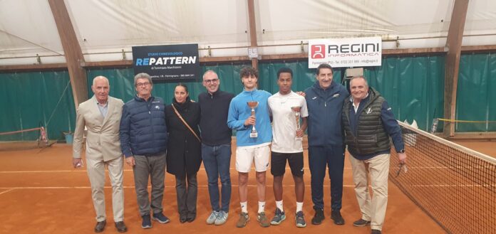 premiazioni torneo Tennis